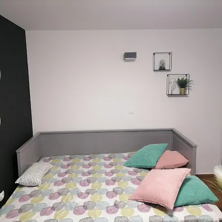 Zara Apartment *